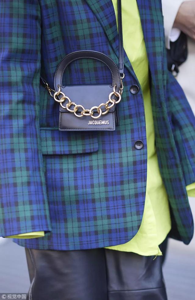 今年最時髦的元素竟然是一條鐵鎖鏈?