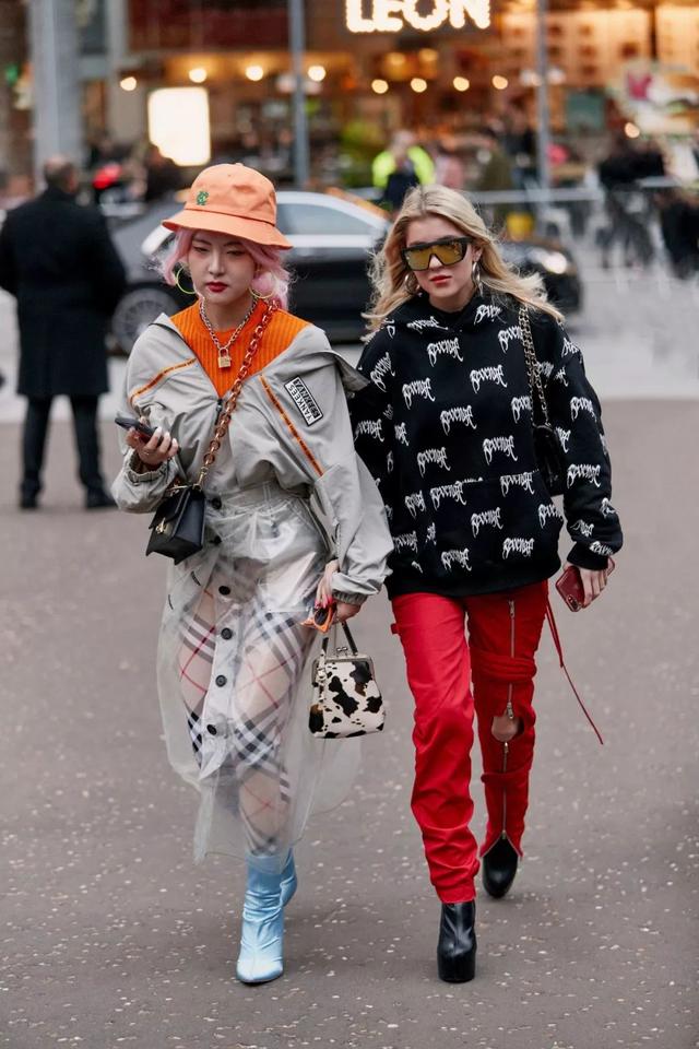 今年最時髦的元素竟然是一條鐵鎖鏈?