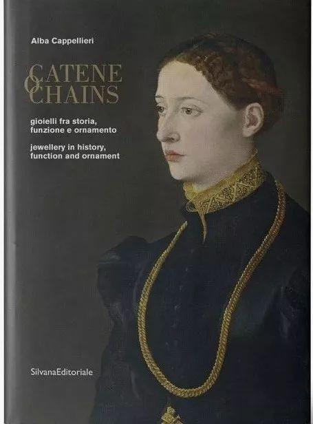 今年最時髦的元素竟然是一條鐵鎖鏈?