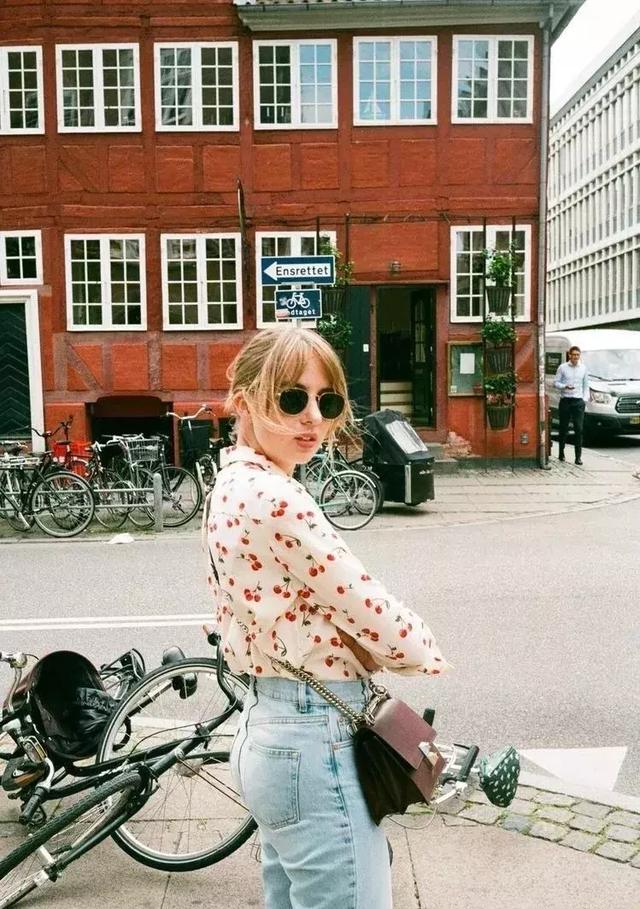 除了白襯衫，還能穿這幾款！ 回頭率100%！