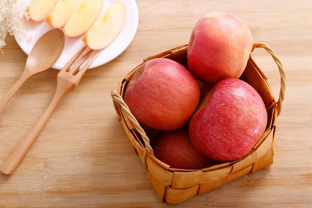 知名醫院營養科工作三十多年的醫生，教你從伙食開始遠離疾病！