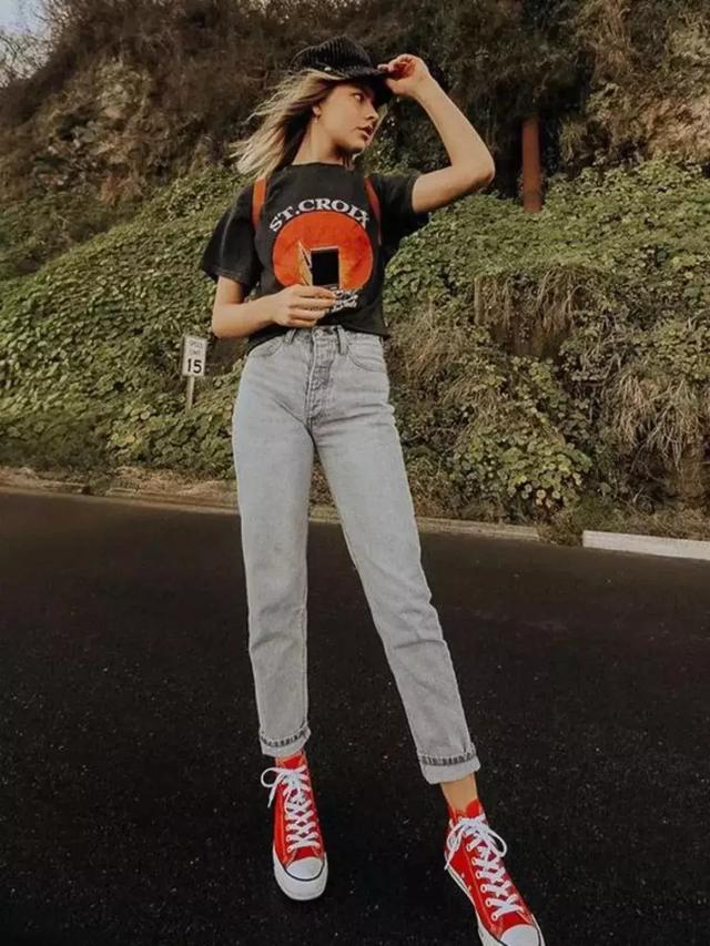 春天九分褲+運動鞋搭配，現在還不快快pick起來？