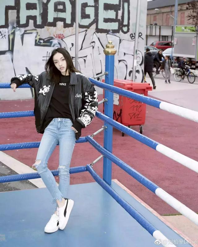 春天九分褲+運動鞋搭配，現在還不快快pick起來？