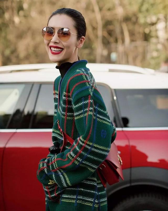 這件“奶奶衫”是2019春夏最火爆款！