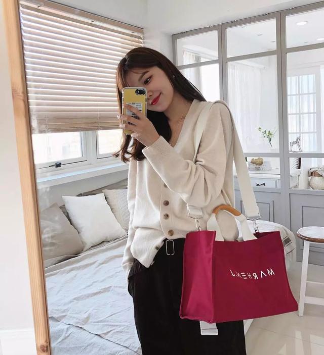 這件“奶奶衫”是2019春夏最火爆款！