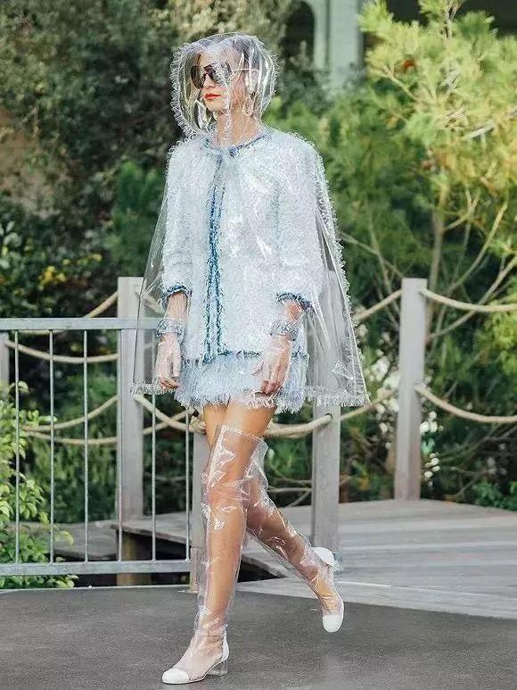 Vincci 情報| 透明元素熱度不減,鞋子包包值得繼續pick