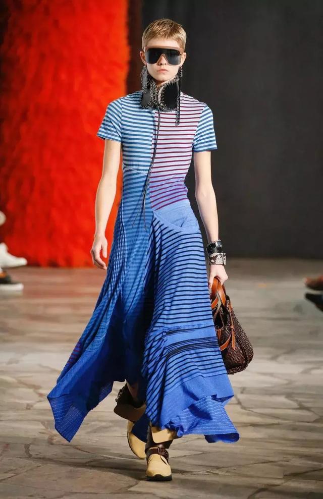 我學鍾楚曦周冬雨穿條紋不但美了還瘦了