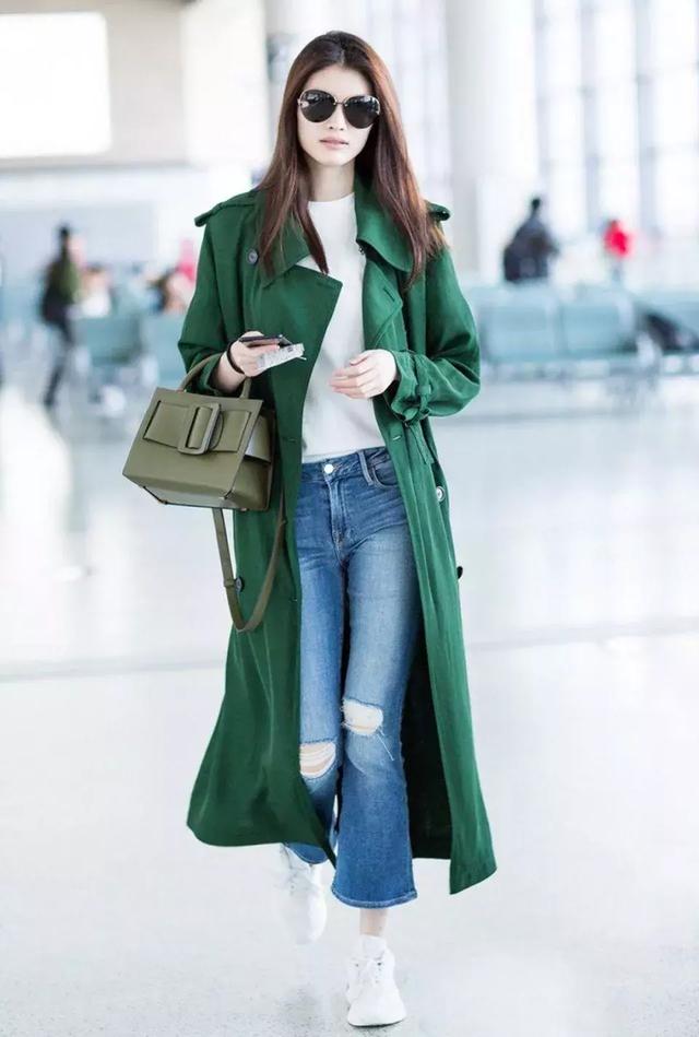 抓緊時間,現在正是穿這件外套的時候!