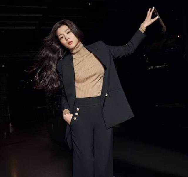 職場穿搭新榜樣，跟全智賢學習三類穿衣風格，輕鬆駕馭職場穿搭