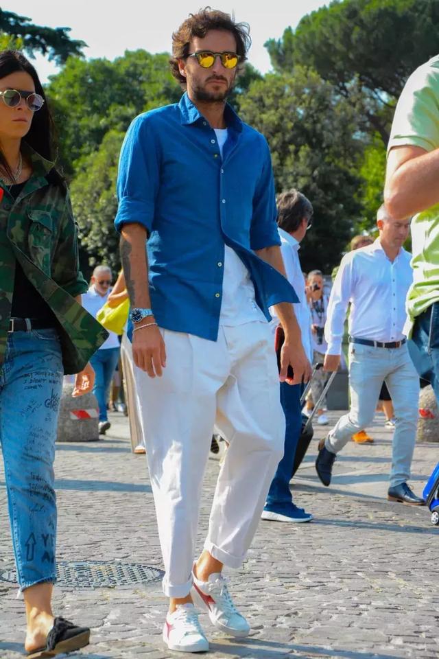 穿搭丨這種時候，不就正好缺件「牛仔襯衫」嗎？