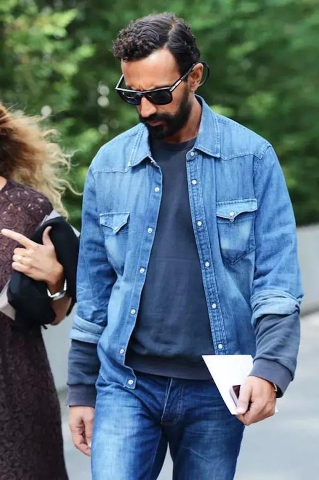 穿搭丨這種時候，不就正好缺件「牛仔襯衫」嗎？