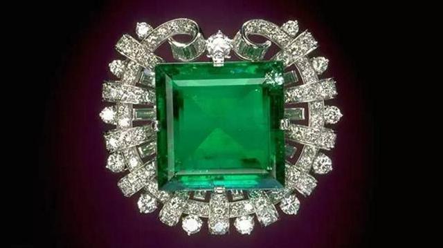 綠寶石之王get攻略，挑對心頭好，彰顯名媛的風範！