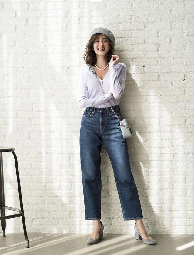 搭配裡，其實越簡約的服裝，更顯高級感和時髦度