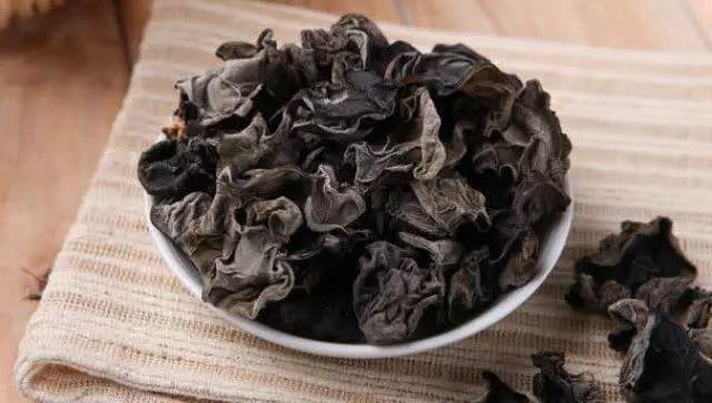 吃木耳能“減肥、降三高、清肺”？ 挑選木耳、吃木耳要知道這些