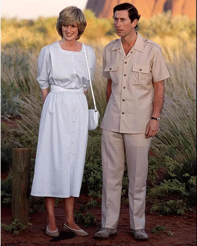 爛大街的基礎款襯衫就別穿了，這幾款襯衫讓你秒變時髦精！