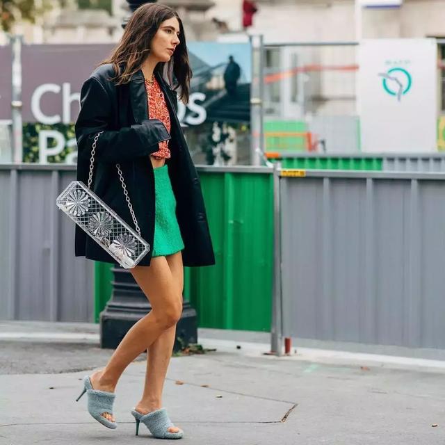 穿黑西裝的女人，帥爆了！