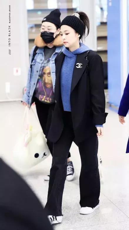 穿黑西裝的女人，帥爆了！