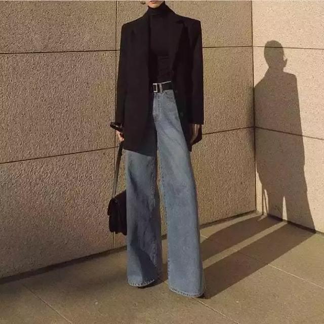 穿黑西裝的女人，帥爆了！