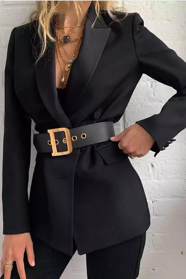 穿黑西裝的女人，帥爆了！