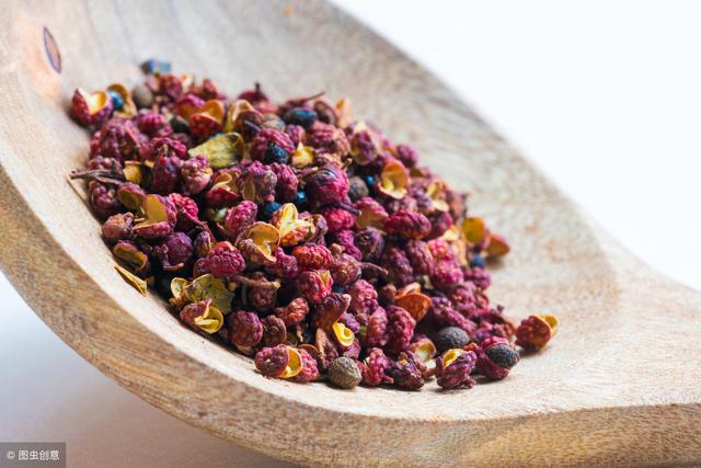 用它泡腳，遠離白髮困擾！