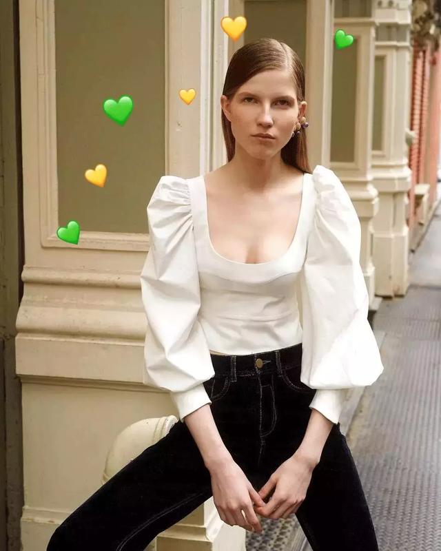 襯衫贏很大，今年靠胸口