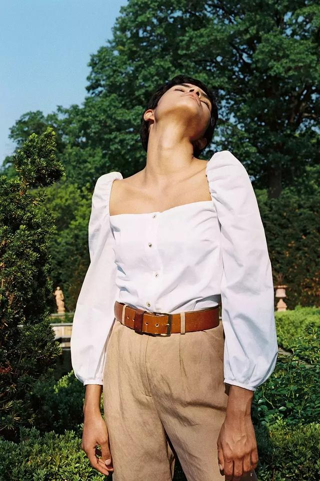 襯衫贏很大，今年靠胸口