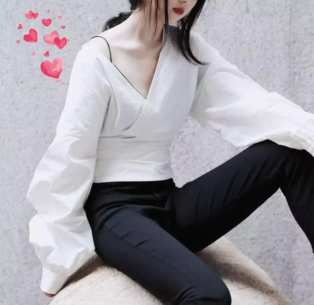 襯衫贏很大，今年靠胸口