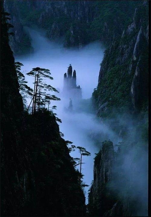 天然的山水畫，實在太美了！