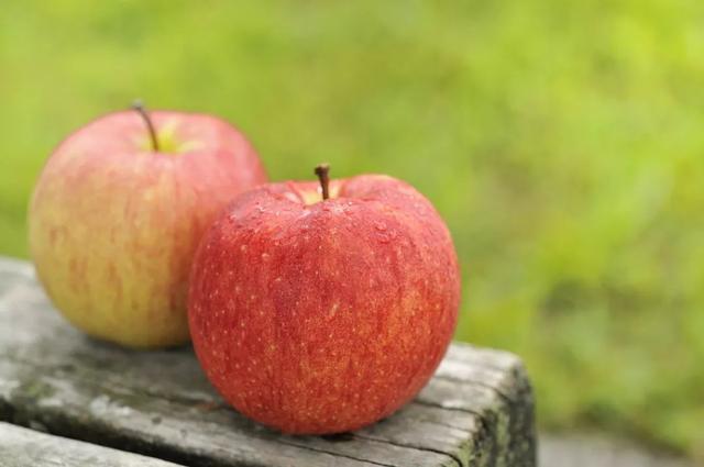 香蕉、蘋果、櫻桃…吃得越多越好？ 春天水果這樣挑