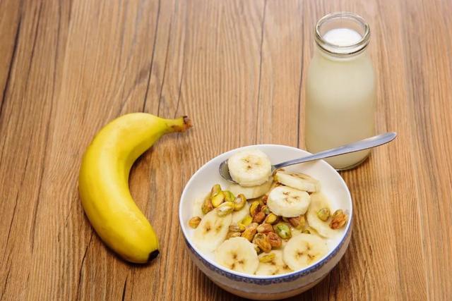 香蕉、蘋果、櫻桃…吃得越多越好？ 春天水果這樣挑