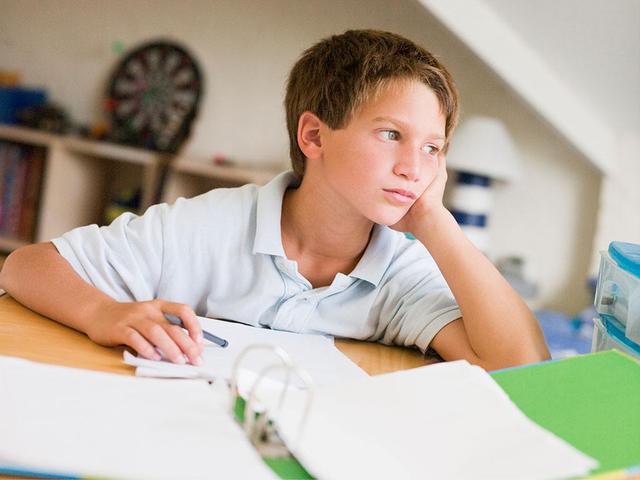 孩子學齡前啟蒙很重要，家長做得早，孩子作業不必老操心