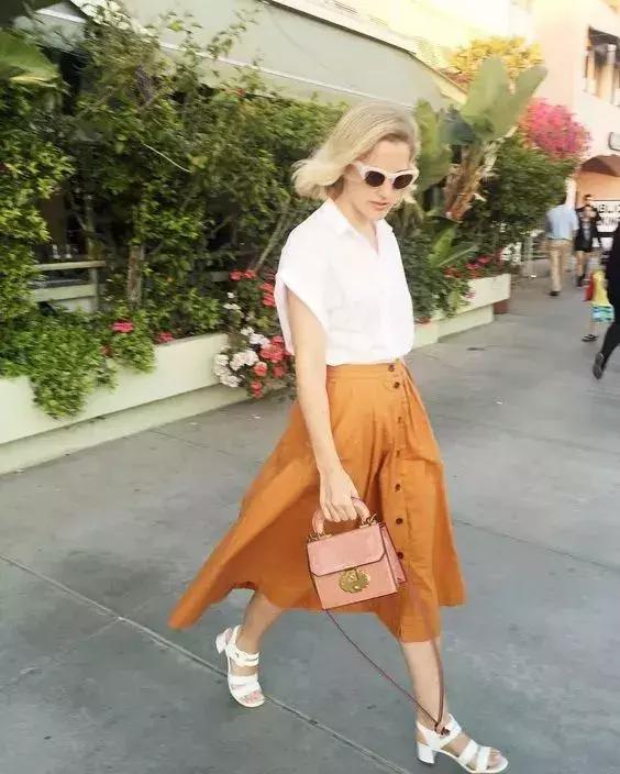 “爸爸衫”這件衣服比T卹更時髦！ 穿它就對了！