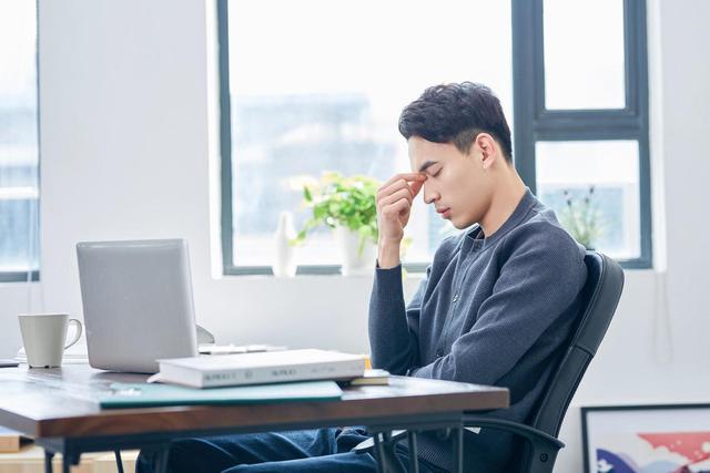 同樣是20幾歲，3個細節告訴你，未來誰最賺錢！