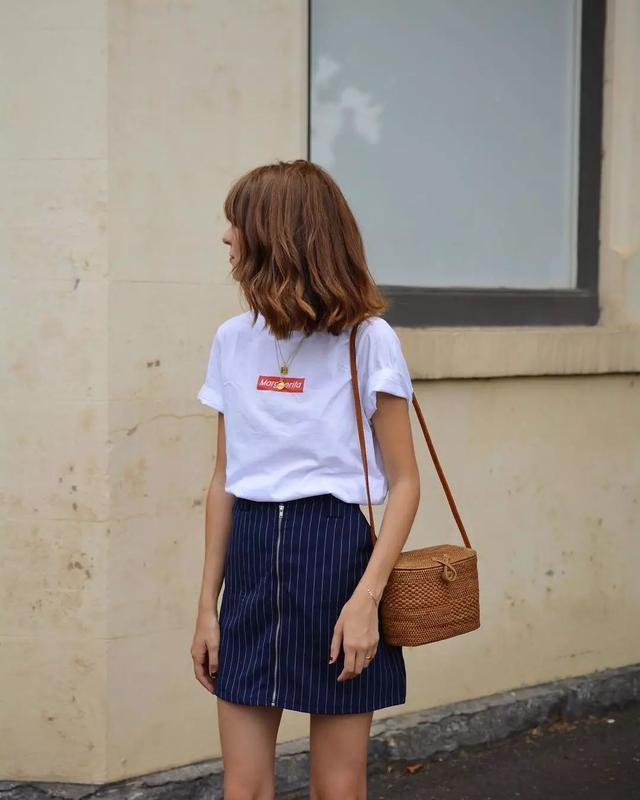 T卹+A字裙，夏天這麼穿時髦炸了！