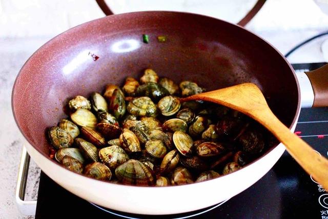 它被稱為“農村海鮮”，一撿一籃子，美味可口，有條件一周吃2頓