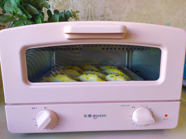 孩子早餐沒胃口，巧用香蕉做早點，酥脆香甜，吃飽元氣滿滿去上學