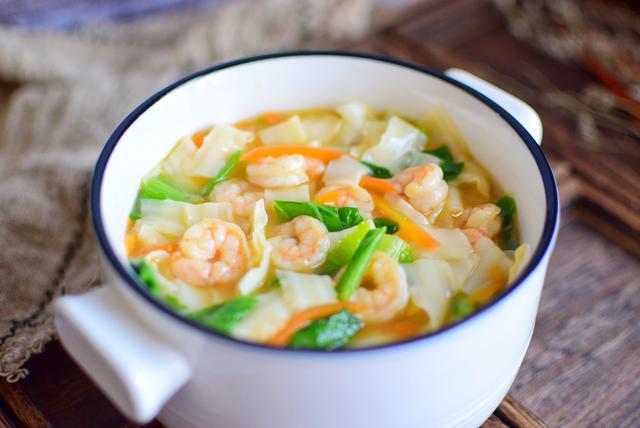 掛麵新吃法,沒等出鍋,孩子就饞到流口水,三口兩口吃掉一大碗