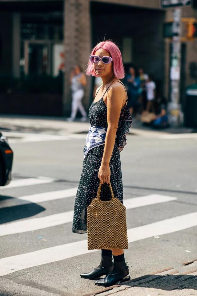 據說，這種裙子，女人一穿上就可以很美了！