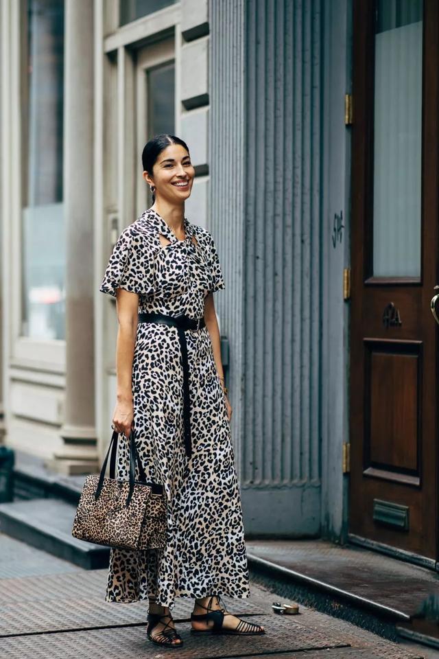 據說，這種裙子，女人一穿上就可以很美了！