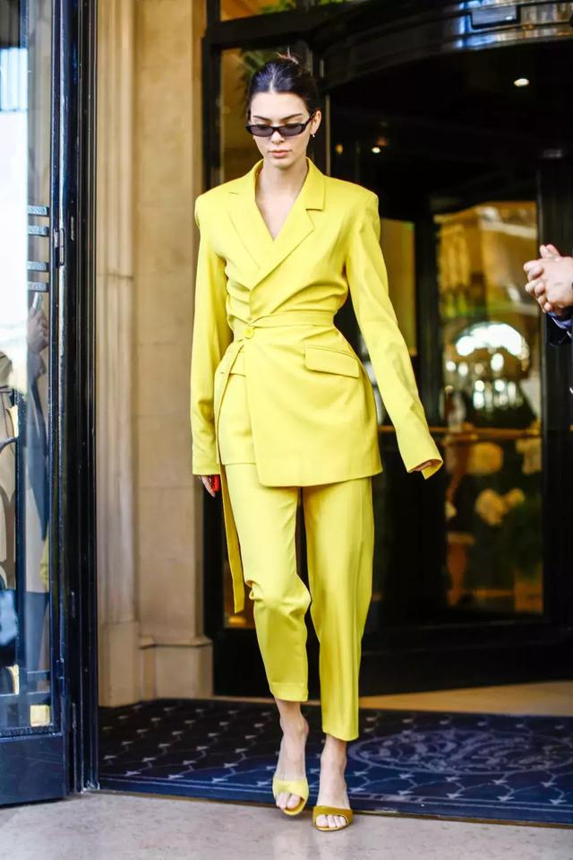 紅網爆款看見就想買？ 黃皮妹子們看見這些顏色再好看也別買