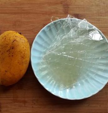 它是“熱帶水果之王”，夏天多吃，淡斑顯年輕，40歲依舊少女臉