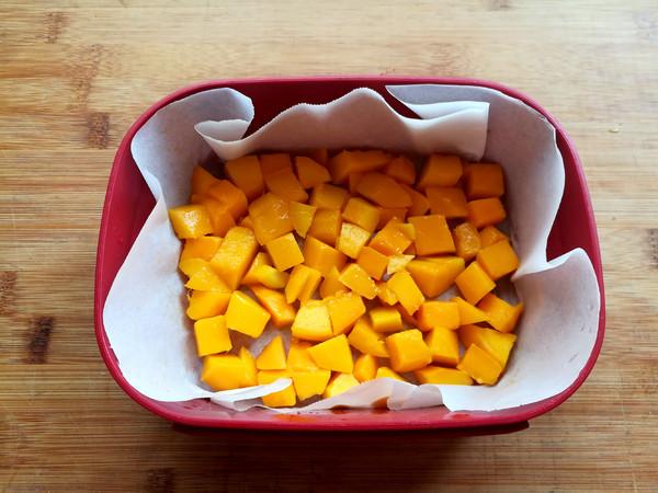 它是“熱帶水果之王”，夏天多吃，淡斑顯年輕，40歲依舊少女臉