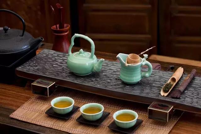 茶為誰清，酒為誰醉？ 緣分二字而已