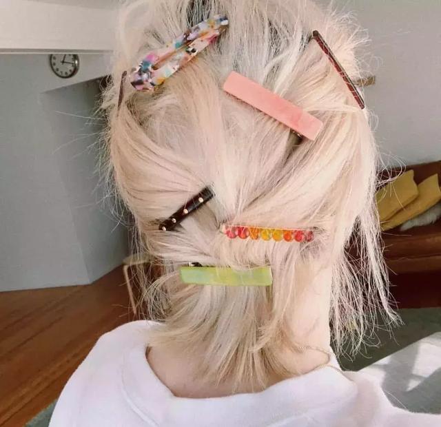 “土味發卡”重出江湖，十年前覺得土到掉渣的發卡，火遍時尚圈！