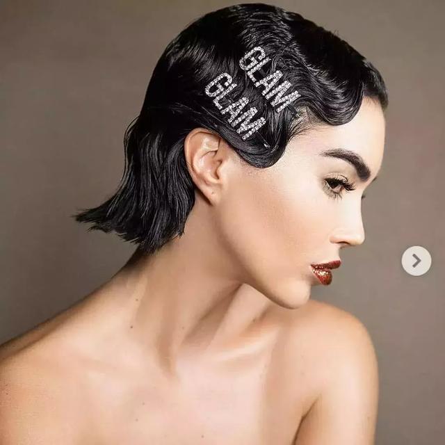 “土味發卡”重出江湖，十年前覺得土到掉渣的發卡，火遍時尚圈！