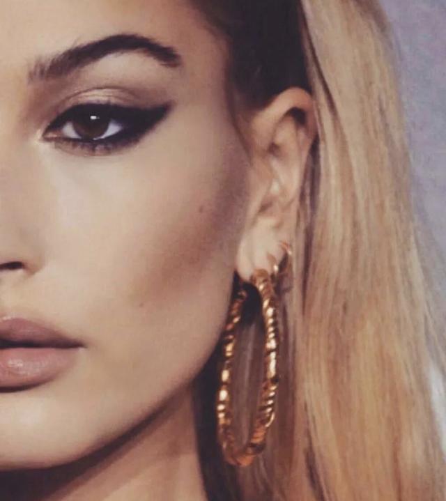 想要成為街上最靚的崽？ 衣品不夠飾品來湊，你的耳環可以再誇張點