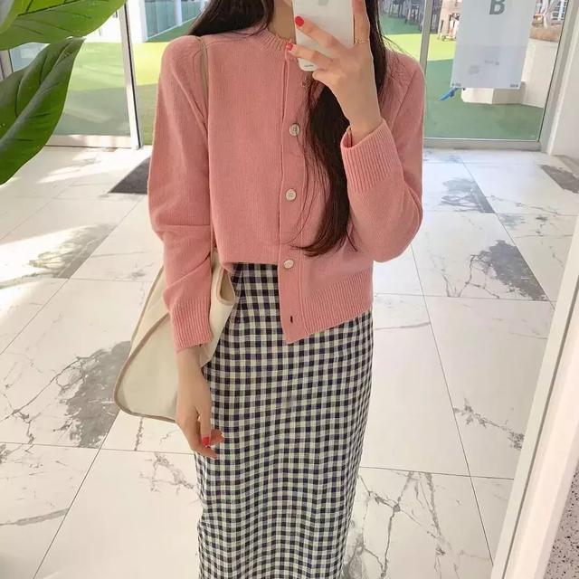格紋單品+它！ 簡單又時髦！