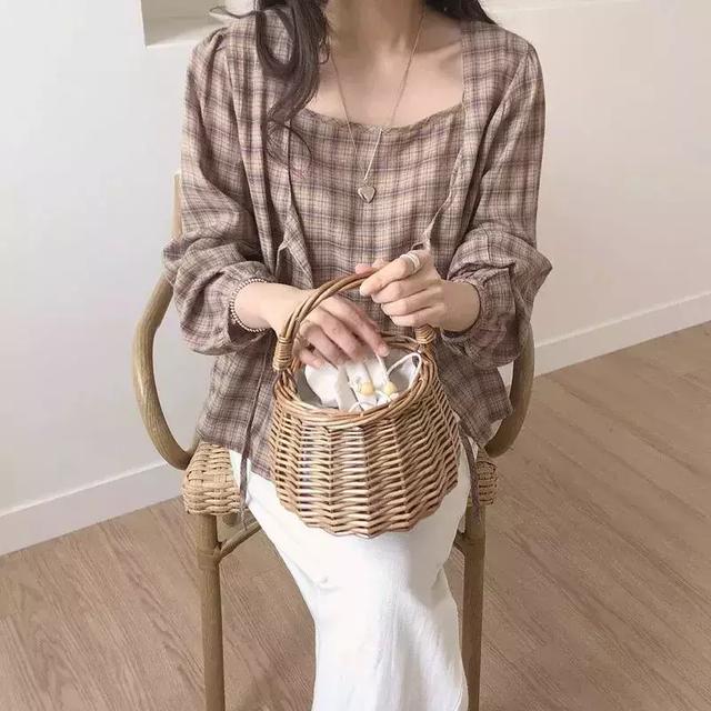 格紋單品+它！ 簡單又時髦！