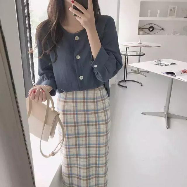 格紋單品+它！ 簡單又時髦！