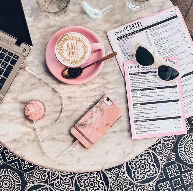 今早手機突然說，它想穿這件！ （